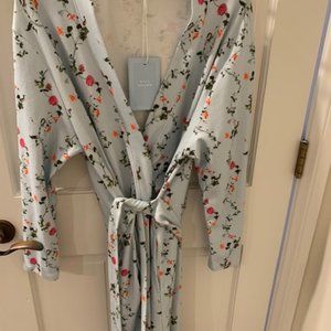 Hill House Limited Edition Drew Robe Size M